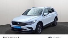 Weiss Gebraucht 2024 VW Tiguan Move SUV | 34.822 € (Guter Preis)
