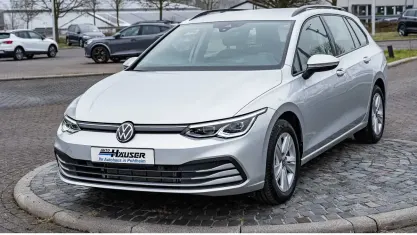 Gebraucht VW Golf VIII Life 131 PS (96 kW) 2023 Silber Kombi