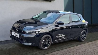 Używany Opel Corsa Edition 101 KM (74 kW) 2025 Czarny Sedan/Limuzyna
