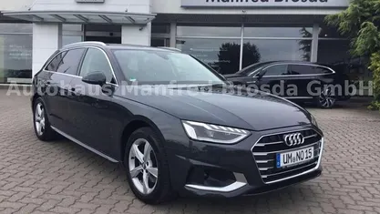 Grau Gebraucht 2020 Audi A4 Advanced Kombi | 26.600 € (Fairer Preis)