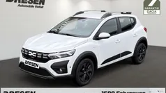 Weiss Gebraucht 2024 Dacia Sandero Expression Kleinwagen | 17.890 € (Fairer Preis)