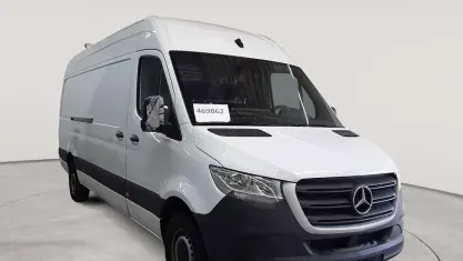 Gebraucht Mercedes Sprinter 170 PS (125 kW) 2024 Arktisweiß Van