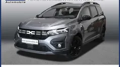 Gebraucht 2023 Dacia Jogger Extreme Van / Kleinbus | 22.870 € (Fairer Preis)