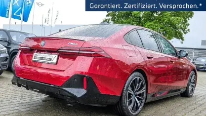 Usado BMW i5 M Sport 442 kW (601 CV) 2025 Rojo Berlina