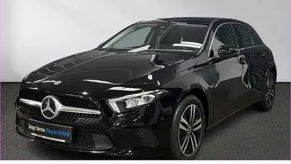 Gebraucht Mercedes A250 Progressive 160 PS (117 kW) 2022 Unilack nachtschwarz Limousine