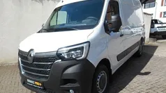 Weiß (mineralweiß) Gebraucht 2023 Renault Master Van | 31.800 € (Fairer Preis)