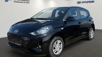 Gebraucht Hyundai i10 Select 63 PS (46 kW) 2024 Schwarz Kleinwagen