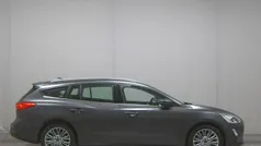 Grau Gebraucht 2019 Ford Focus ST-Line Limousine | 9.680 € (Superpreis)