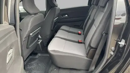 Second-hand Dacia Jogger Extreme 110 CP (80 kW) 2025 Monovolum