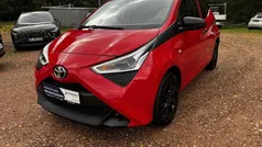 Vulcanorot Gebraucht 2021 Toyota Aygo Kleinwagen | 10.990 € (Fairer Preis)