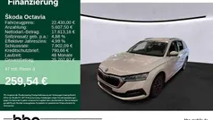 Moonweiß perleffekt/moonweis Gebraucht 2022 Skoda Octavia Clever Kombi | 22.430 € (Fairer Preis)