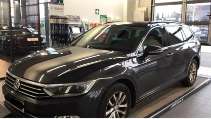 Grau Gebraucht 2018 VW Passat Comfortline Kombi | 15.985 € (Guter Preis)