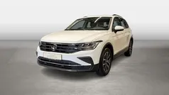 Pure white Gebraucht 2022 VW Tiguan Life SUV | 29.520 € (Fairer Preis)