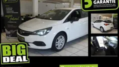 Weiß Gebraucht 2021 Opel Astra Limousine | 12.940 € (Fairer Preis)