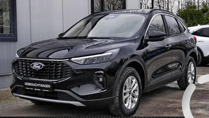 Nouă Ford Kuga Titanium 243 CP (178 kW) 2025 Negru SUV
