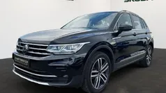 Deep black perleffekt Gebraucht 2023 VW Tiguan Elegance SUV | 33.649 € (Fairer Preis)