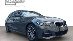 Grau Gebraucht 2021 BMW 320 M Sport Kombi | 29.990 € (Fairer Preis)