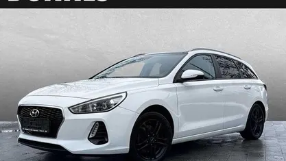 Gebraucht Hyundai i30 103 PS (75 kW) 2017 Weiß Kombi