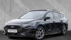 Agate black metallic Gebraucht 2024 Ford Focus ST-Line Kombi | 27.750 € (Fairer Preis)