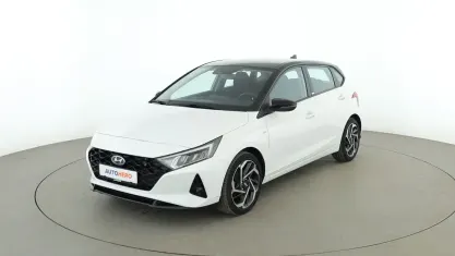 Gebraucht Hyundai i20 Intro Edition 101 PS (74 kW) 2021 Weiß Kleinwagen