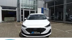 Weiß Gebraucht 2023 Ford Focus Titanium Kombi | 22.875 € (Fairer Preis)