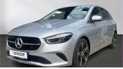 Weiß Gebraucht 2025 Mercedes B200 Progressive Van / Kleinbus | 32.660 € (Fairer Preis)