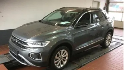 Gebraucht VW T-Roc Style 150 PS (110 kW) 2023 SUV