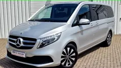 Silber Gebraucht 2022 Mercedes V220 Van / Kleinbus | 48.498 € (Fairer Preis)