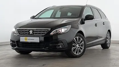 Gebraucht Peugeot 308 Allure 131 PS (96 kW) 2021 Noir perla nera Kombi