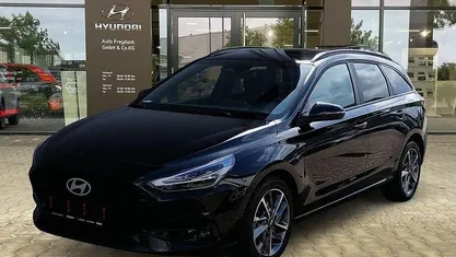Gebraucht Hyundai i30 Advantage 101 PS (74 kW) 2025 Abyss black / mic Kombi