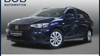 Gebraucht Fiat Tipo Pop 95 PS (69 kW) 2016 Blau Kombi