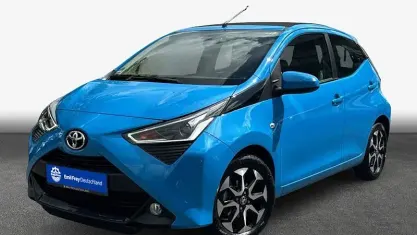 Gebraucht Toyota Aygo x-sky 72 PS (52 kW) 2018 Blau Kleinwagen