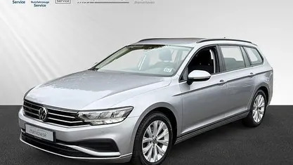 Silber Gebraucht 2023 VW Passat Kombi | 22.790 € (Fairer Preis)
