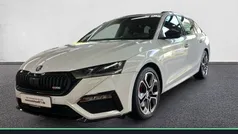Weiß Gebraucht 2022 Skoda Octavia RS Kombi | 33.290 € (Fairer Preis)