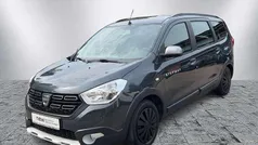 Grau Gebraucht 2019 Dacia Lodgy Stepway Van / Kleinbus | 11.980 € (Fairer Preis)