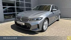 Skyscraper grau metallic Gebraucht 2025 BMW 320 Comfort Edition Limousine | 43.979 € (Fairer Preis)