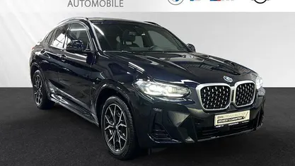 Carbonschwarz metallic Gebraucht 2024 BMW X4 M Sport SUV | 53.900 € (Superpreis)