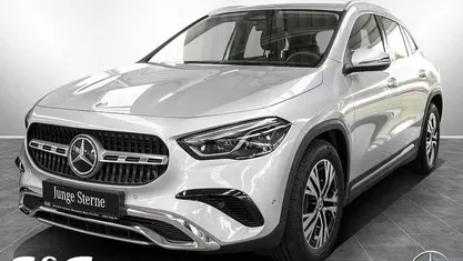 Silber Gebraucht 2024 Mercedes GLA180 Progressive SUV | 37.377 € (Fairer Preis)