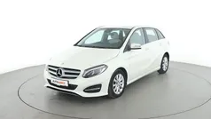 Weiß Gebraucht 2016 Mercedes B180 Style Van / Kleinbus | 15.300 € (Fairer Preis)