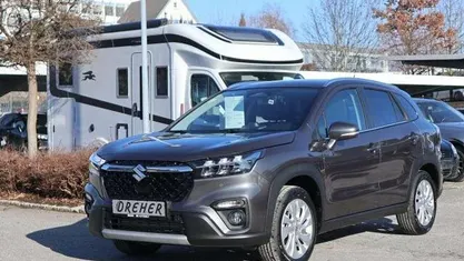 Titan dark gray Gebraucht 2025 Suzuki SX4 Comfort SUV | 24.590 € (Fairer Preis)