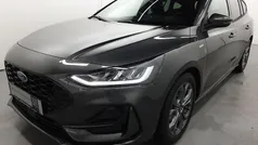 Magnetic grau Gebraucht 2024 Ford Focus ST-Line Kombi | 27.850 € (Guter Preis)