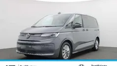 Grau Gebraucht 2024 VW T7 Basis Van | 51.454 € (Fairer Preis)