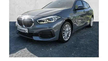 Używany BMW 118 Advantage 136 KM (100 kW) 2023 Szary Hatchback