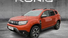 Orange Gebraucht 2024 Dacia Duster Journey SUV | 22.850 € (Guter Preis)