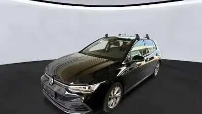 Gebraucht VW Golf VIII Life 131 PS (96 kW) 2022 Schwarz Limousine