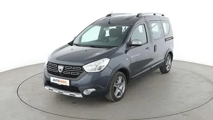 Grau Gebraucht 2020 Dacia Dokker Stepway Van / Kleinbus | 14.630 € (Fairer Preis)