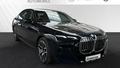 Carbonschwarz metallic Gebraucht 2024 BMW i7 M Sport Limousine | 81.500 € (Superpreis)