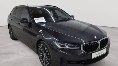 Sophistograu brillanteffekt metallic Gebraucht 2022 BMW 530e Sport Line Kombi | 28.990 € (Guter Preis)