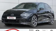Gebraucht 2020 VW Golf VIII R-line Limousine | 23.924 € (Fairer Preis)