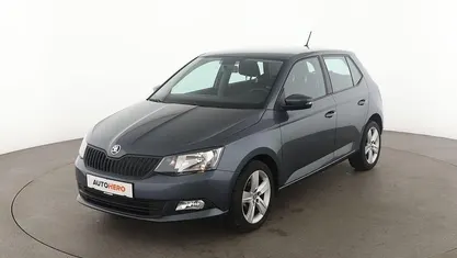 Grau Gebraucht 2018 Skoda Fabia Cool Plus Limousine | 10.050 € (Fairer Preis)